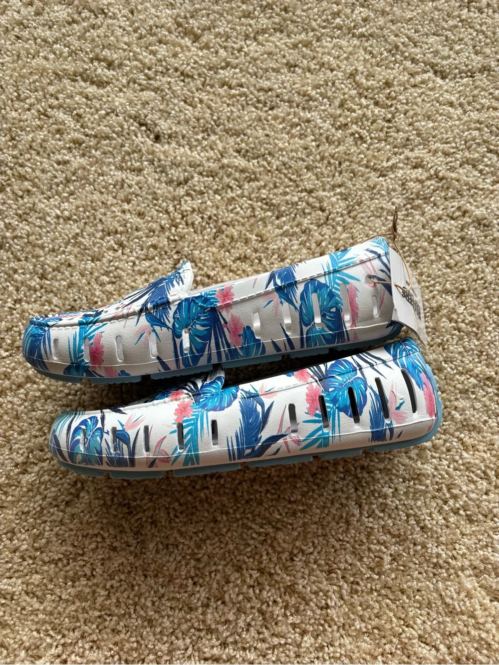 Floafers Tropical Floral Foam Loafers‎ Women’s 9 NWT Lightweight Waterproof